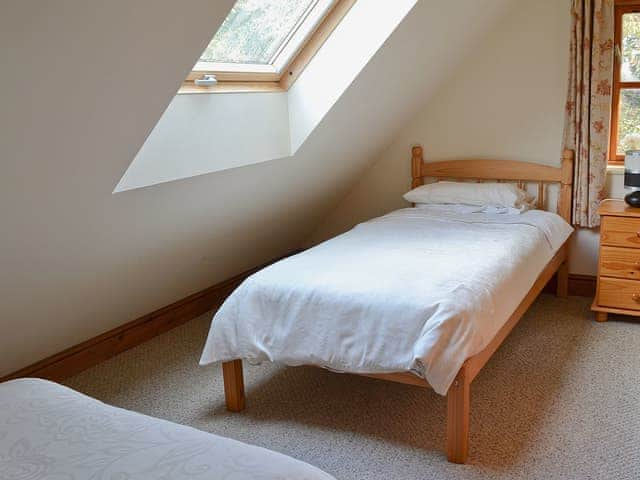 Twin bedroom | Jasmine Cottage, Beddingham, nr. Lewes