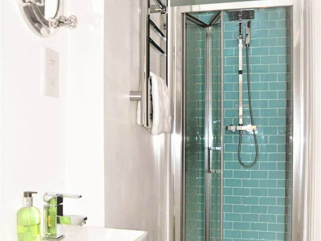 En-suite shower room | Southern Bell, Hayling Island