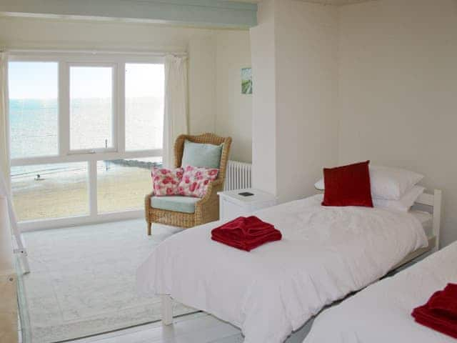 Twin bedroom | Turnstone Cottage, 