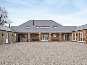 Exterior | Ash Farm Barns - Wagonner&rsquo;s Barn, North Willingham, nr. Market Rasen