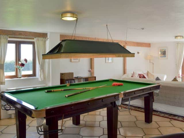 Full size snooker table in the living room | Saunders Oast Barn, Guestling, near Hastings