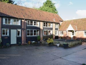 Exterior | Waxway Farm Cottages - Swallows Cottage, Ottery St Mary