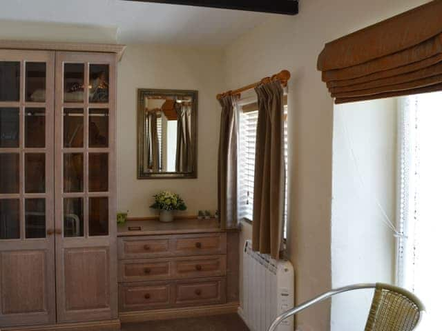 Twin bedroom | Skyber Cottage, Ruan Minor, near Helston