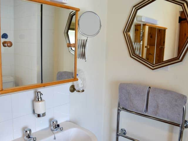 Shower room | Skyber Cottage, Ruan Minor, near Helston