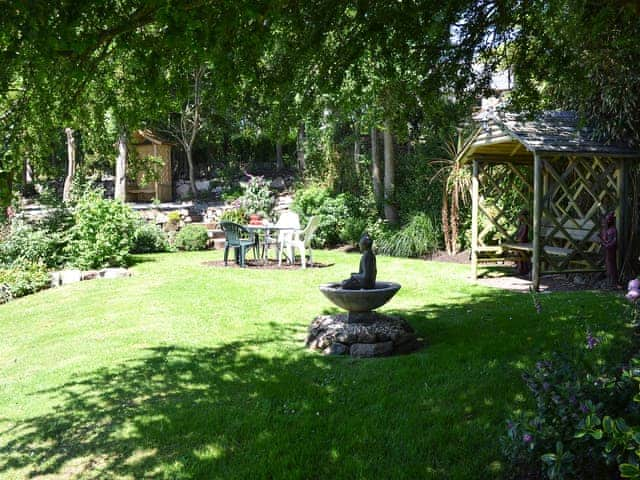 Lovely, well maintained garden and grounds | Skyber Cottage, Ruan Minor, near Helston