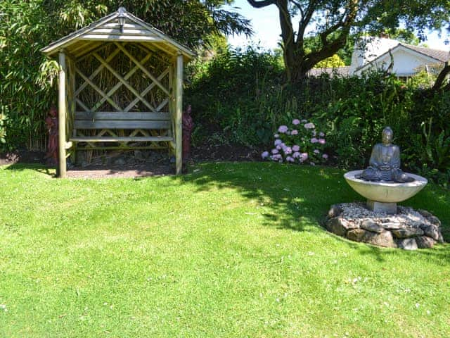 Lovely, well maintained garden and grounds | Skyber Cottage, Ruan Minor, near Helston