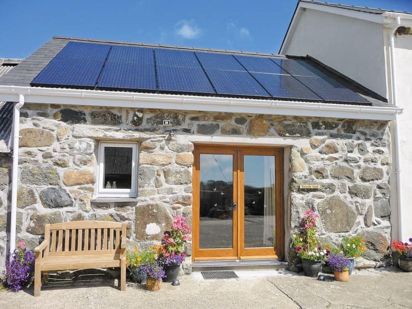 Exterior | Beudy Isaf, Llangybi, nr. Pwllheli