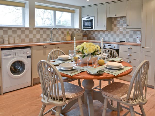 Kitchen/diner | Lea Farm Cottages - The Shearing Shed, Rye Foreign, nr. Rye