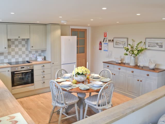 Kitchen/diner | Lea Farm Cottages - The Shearing Shed, Rye Foreign, nr. Rye