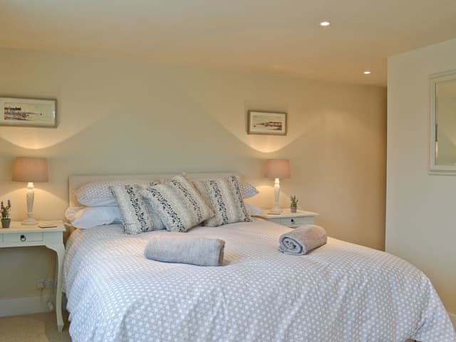 Double bedroom | Lea Farm Cottages - The Shearing Shed, Rye Foreign, nr. Rye