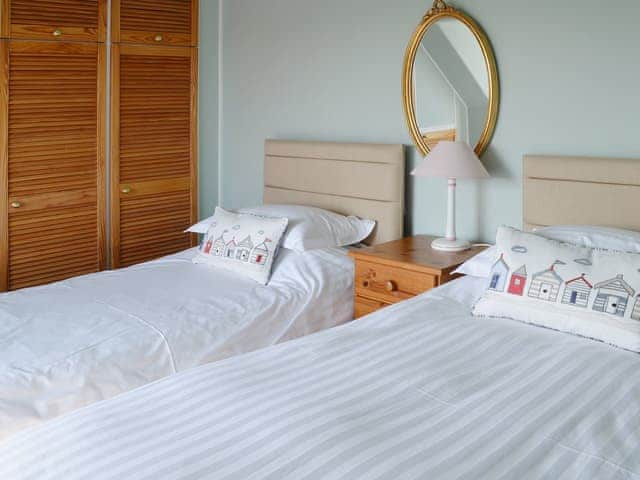 Twin bedroom | Skal, Beadnell