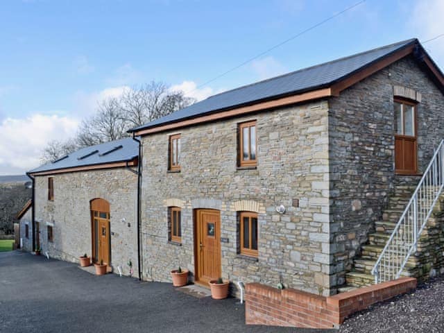 Exterior | Hendrelas Farm - Ty&rsquo;r Tarw, Rhos, nr. Pontardawe