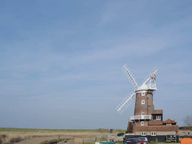 Cley-next-the-Sea Windmill | Maison du Quai, Cley-next-the-Sea