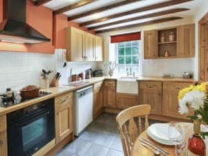 Kitchen/diner | Swansea Valley Holiday Cottages - Y Stabl, Cilybebyll, nr. Pontardawe