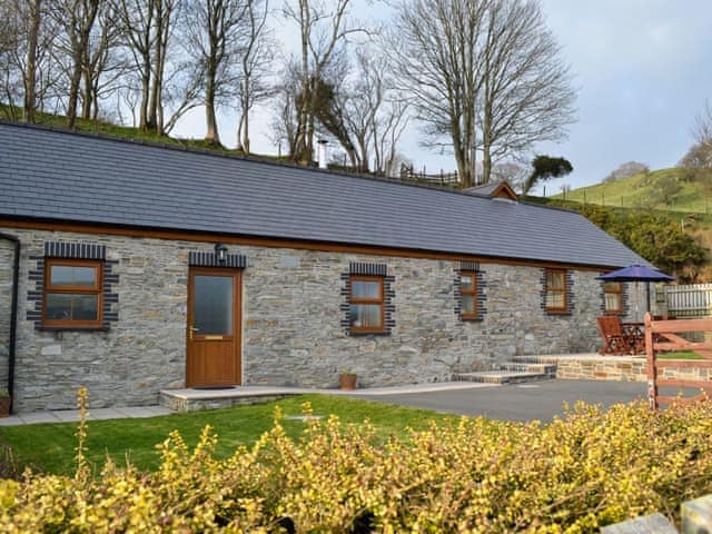 Exterior | Tynrhelyg Cottages - Eithinog, Talybont, nr. Aberystwyth