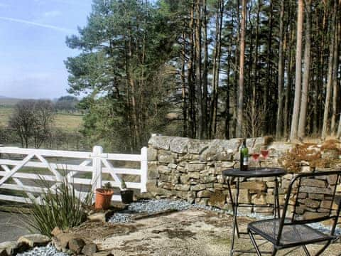 Sitting-out-area | Mycroft Studio, Rochester near Otterburn