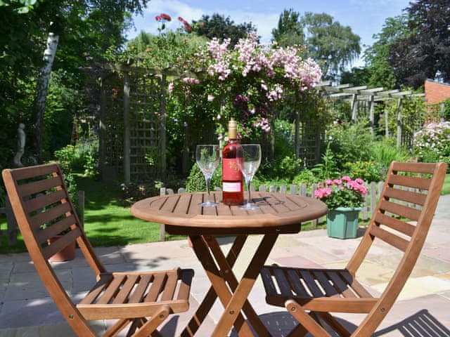 Sitting-out-area | The Old Forge, Saxilby, nr. Lincoln