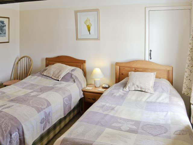 Twin bedroom | White Horse Farm - Ratty&rsquo;s, Middlemarsh, nr. Sherborne