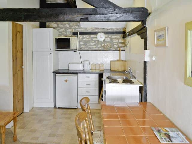 Open plan living/dining room/kitchen | White Horse Farm - Badger&rsquo;s, Middlemarsh, nr. Sherborne