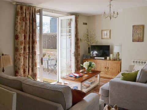 Living room/dining room | Rosie&rsquo;s Retreat, Whitby