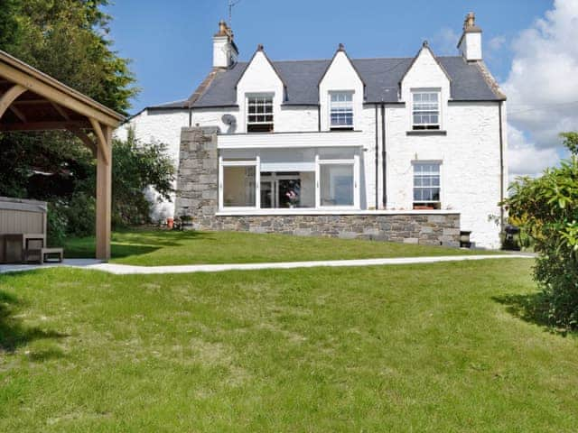 Airyhemming Farm, sleeps 10 in Stranraer.