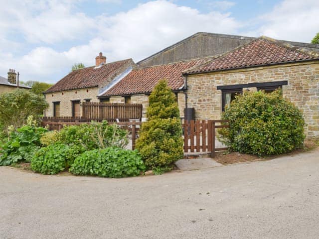 Exterior | Jenny Spring, High Yedmandale near West Ayton