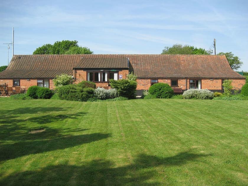 The Paddocks Stable Barn Ref 30954 In Barney Near Fakenham Norfolk Cottages Com