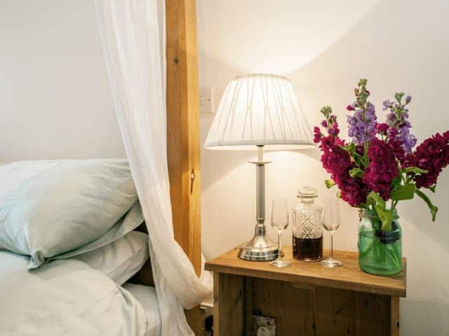 Four Poster bedroom | The West Barn, Hanley Castle