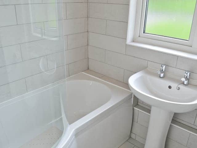 Twin bedroom | Eider Cottage, Embleton