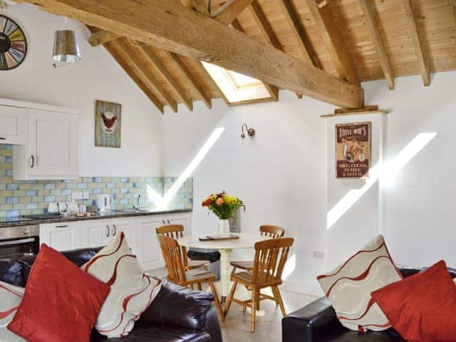 Open-plan design | The Parlour - Milton End Farm Barns, Arlingham, near Frampton-on-Severn