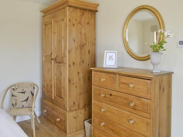 Double bedroom | The Peacock Barn, Burwash