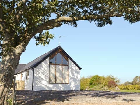 Exterior | Llily Wen, Llanfachraeth near Holyhead