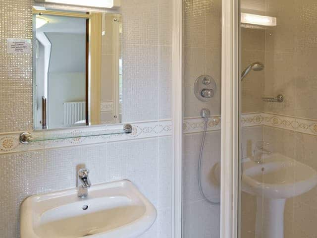 En-suite | The Limes and Coach House - The Limes, Swanwick, nr. Alfreton