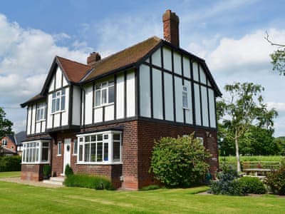 Exterior | Tudor House, Portington