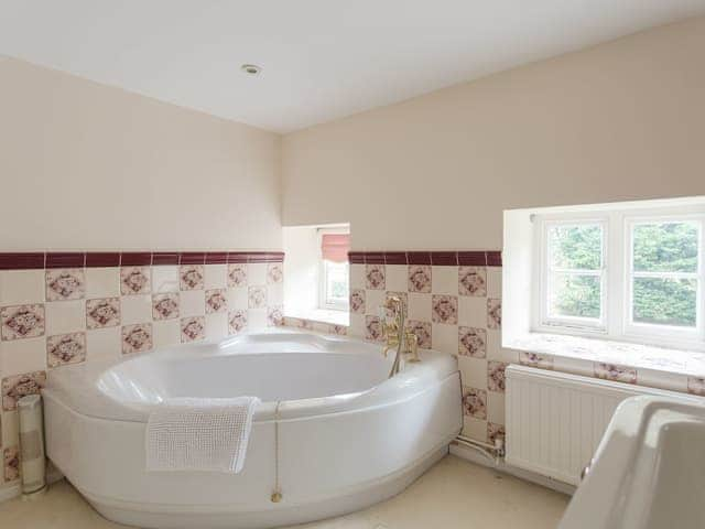 Bathroom | Old High Hall, Wickhambrook, nr. Newmarket