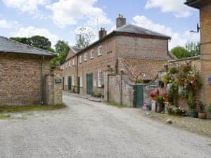 Exterior | Stable Cottage 2, Rudston near Bridlington