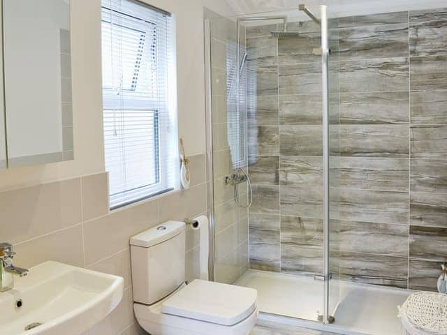 En-suite | Lake Bank Lodge, Water Yeat near Coniston