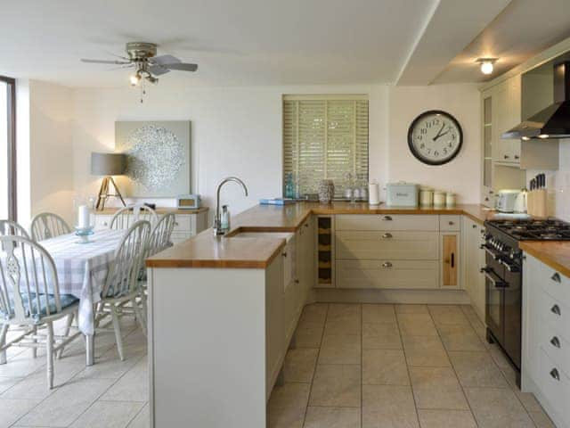 Kitchen and dining area | The Old Smithy, Penelewey, near Truro