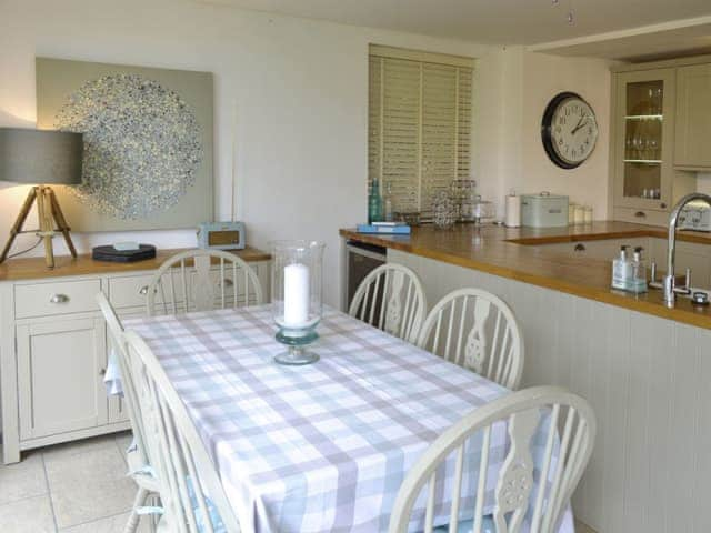 Light and airy dining area | The Old Smithy, Penelewey, near Truro