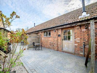Attractive holiday home | The Cow Shed - Milton End Farm Barns, Arlingham, near Frampton-on-Severn