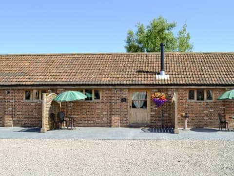 Attractive holiday home | The Cow Shed - Milton End Farm Barns, Arlingham, near Frampton-on-Severn