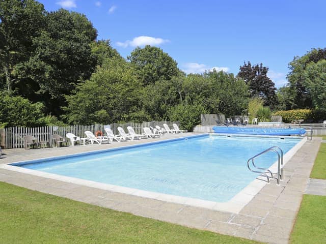 Outdoor swimming pool | Tuckenhay Mill - Bow Creek, between Dartmouth and Totnes