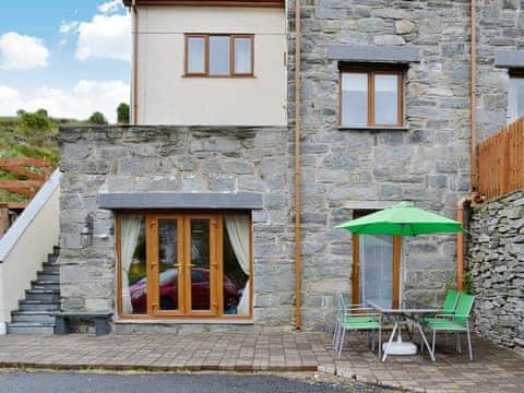 Sitting-out-area | Llwyn Rhedyn, Blaenau Ffestiniog