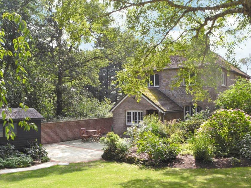 Tanhurst Cottage In Leith Hill Near Dorking Surrey Book Online