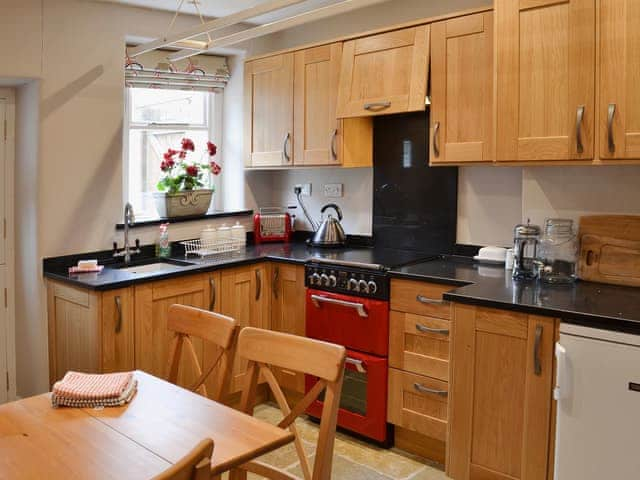 Kitchen/diner | Starry Cottage, Bakewell