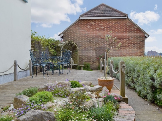 Patio | Riggers Cottage, Bosham