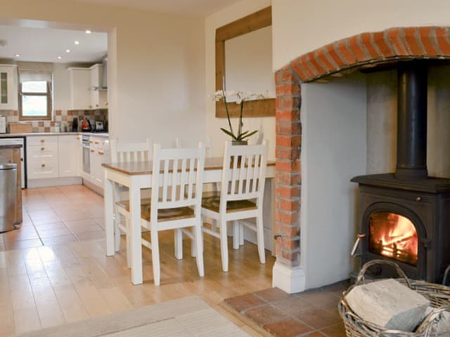 Attractive living/dining area leading through to kitchen | Blackthorn Cottage, Norton Disney, near Newark