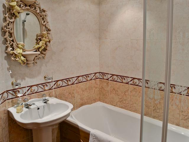 Bathroom | Pheasant Roost, Swanton Morley