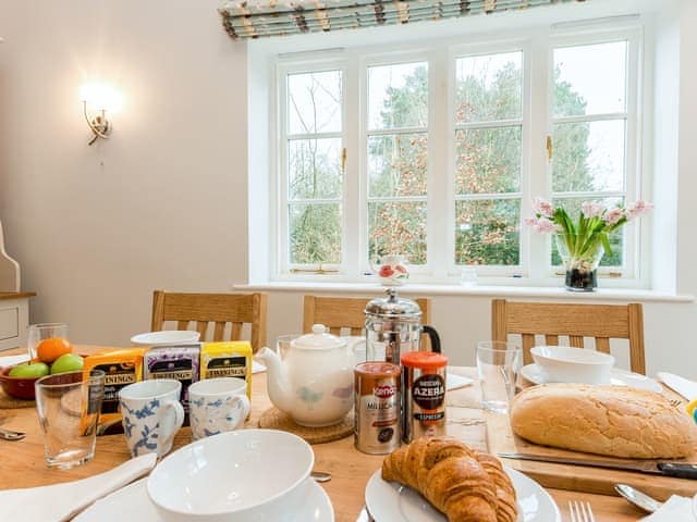 Great dining area | Pond Cottage, Boldre, near Lymington