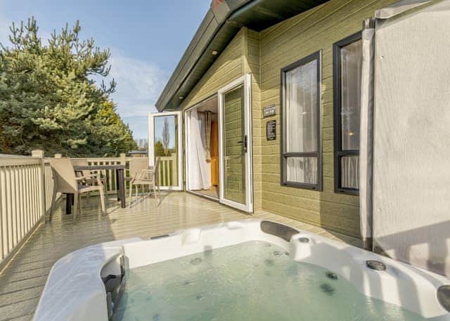 Typical | Gold Lodge P/F - Allerthorpe Country Park, Pocklington